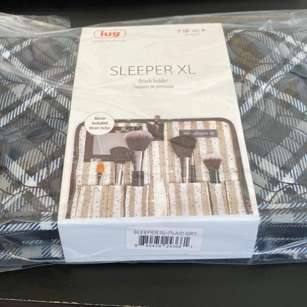 NEW Lug sleeper xl brush holder